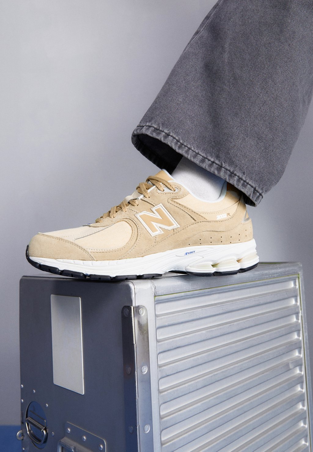 

Кроссовки New Balance, бежевый