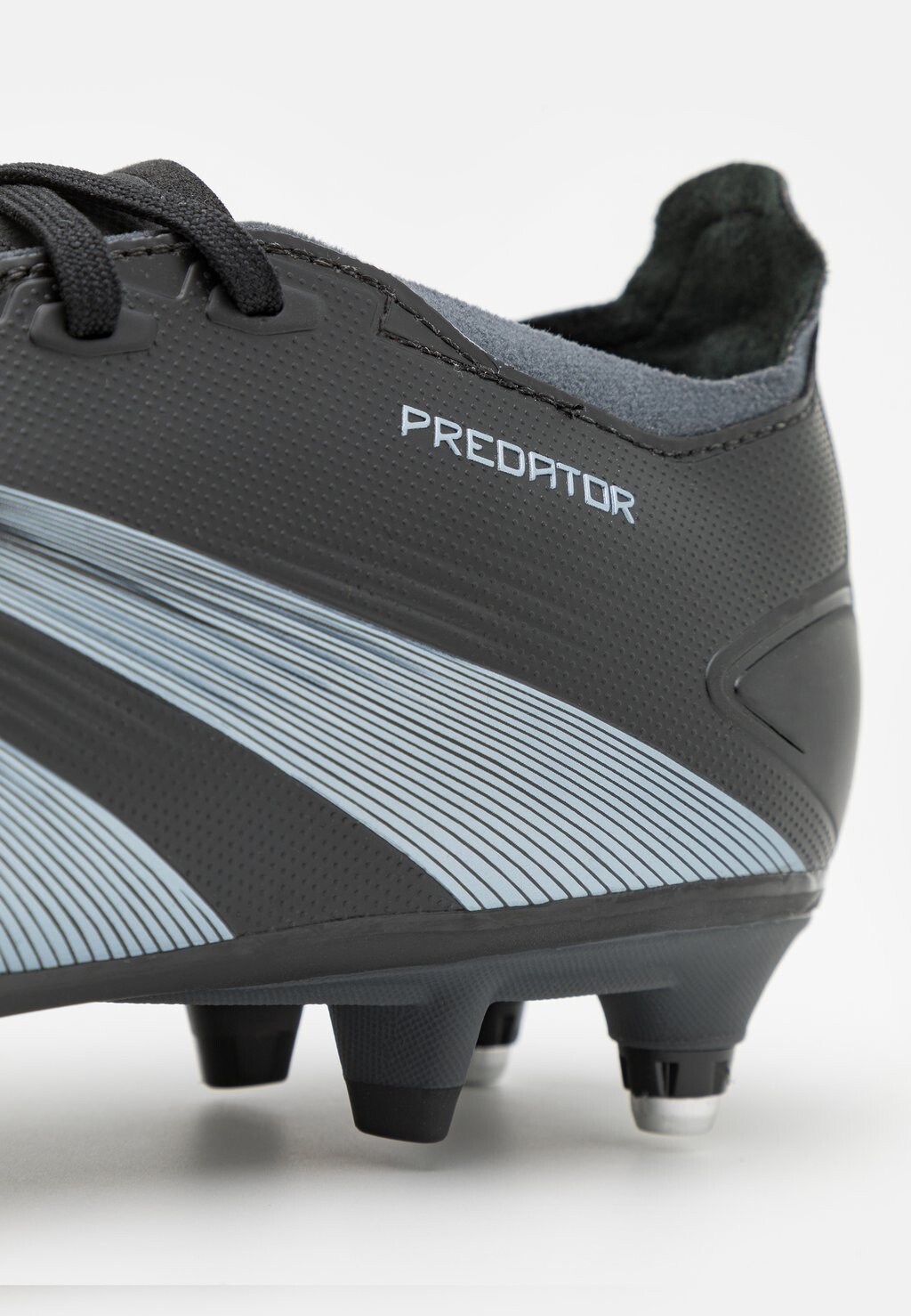 

Бутсы PREDATOR LEAGUE SG adidas, черный
