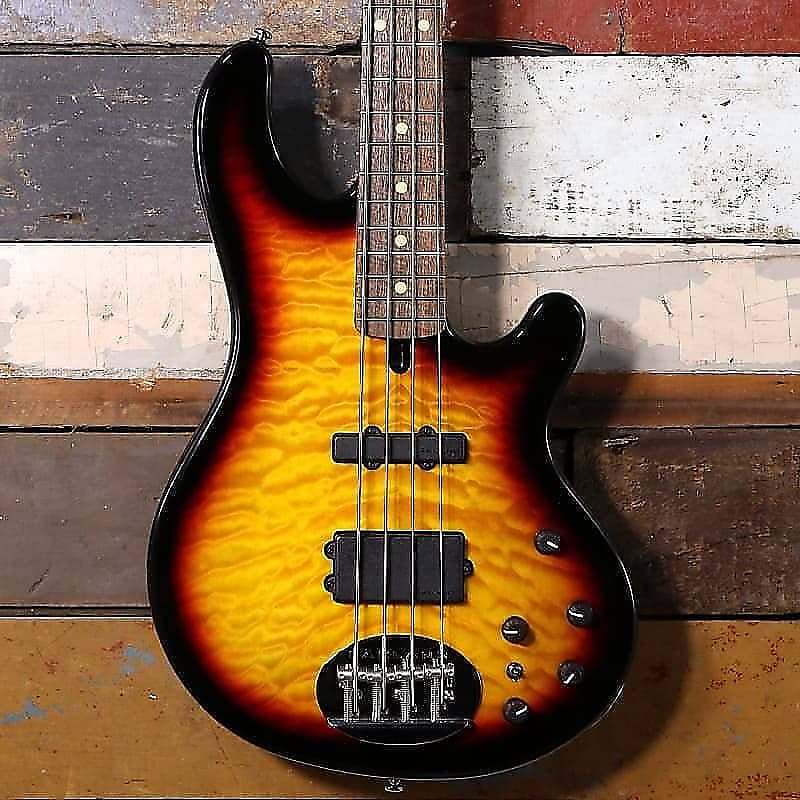 

Басс гитара Lakland Skyline 44-02 Deluxe Quilted Maple Top 3 Tone Sunburst