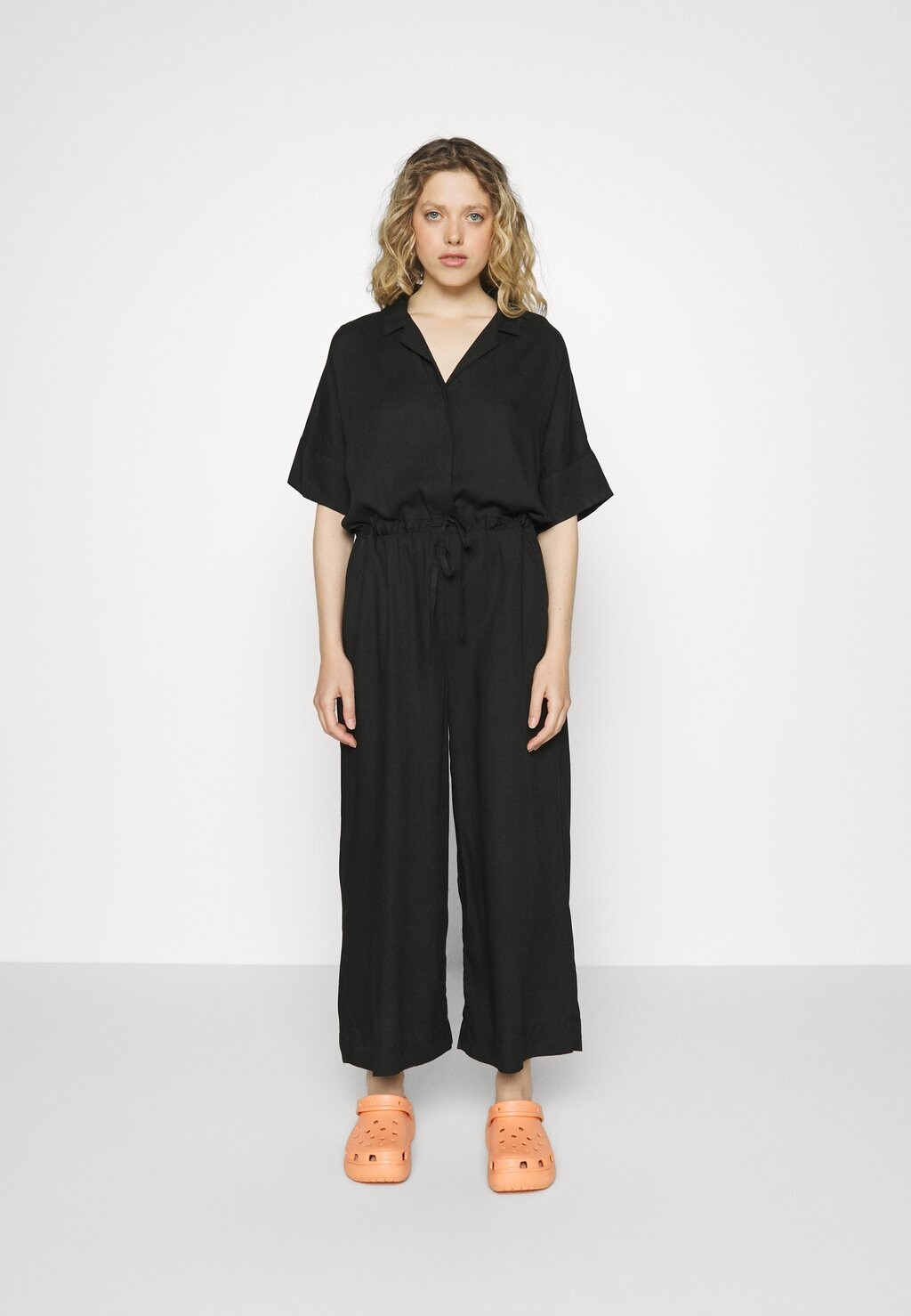 

Комбинезон Monki