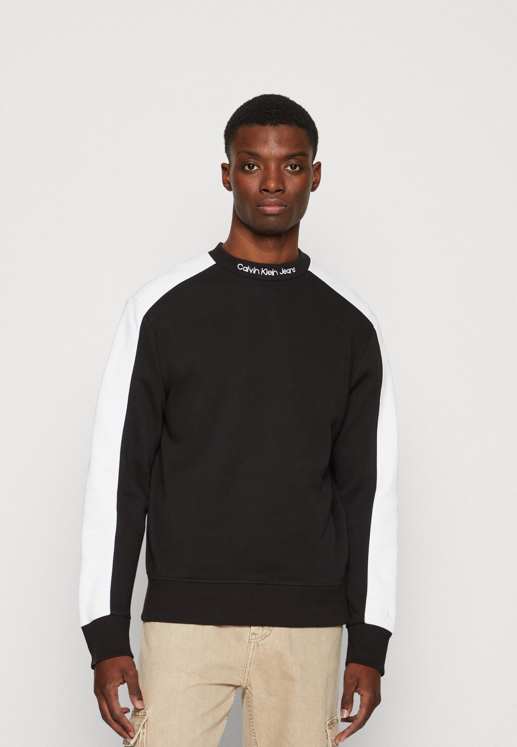 

Толстовка Calvin Klein Jeans