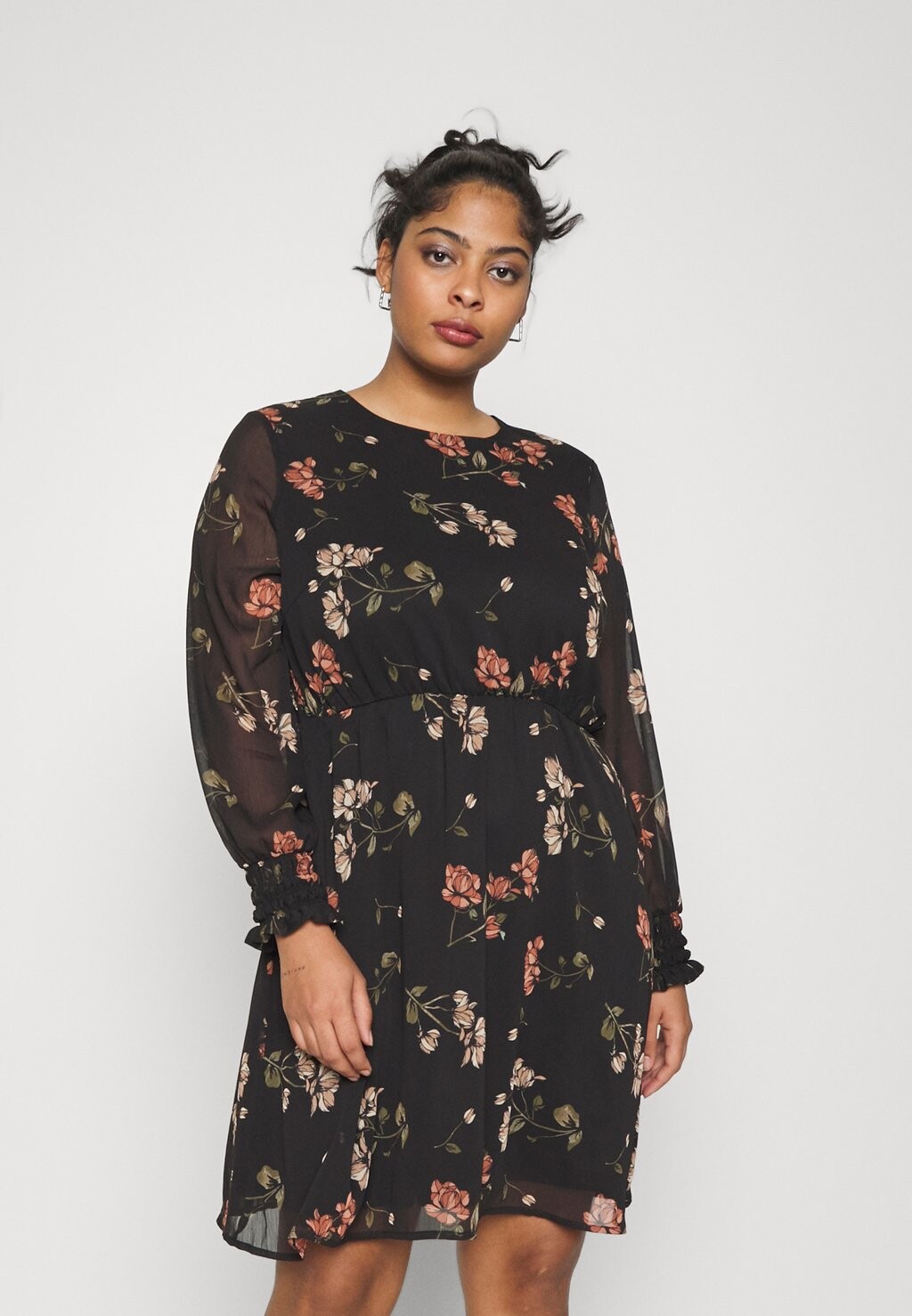 

Летнее платье Vero Moda, черный