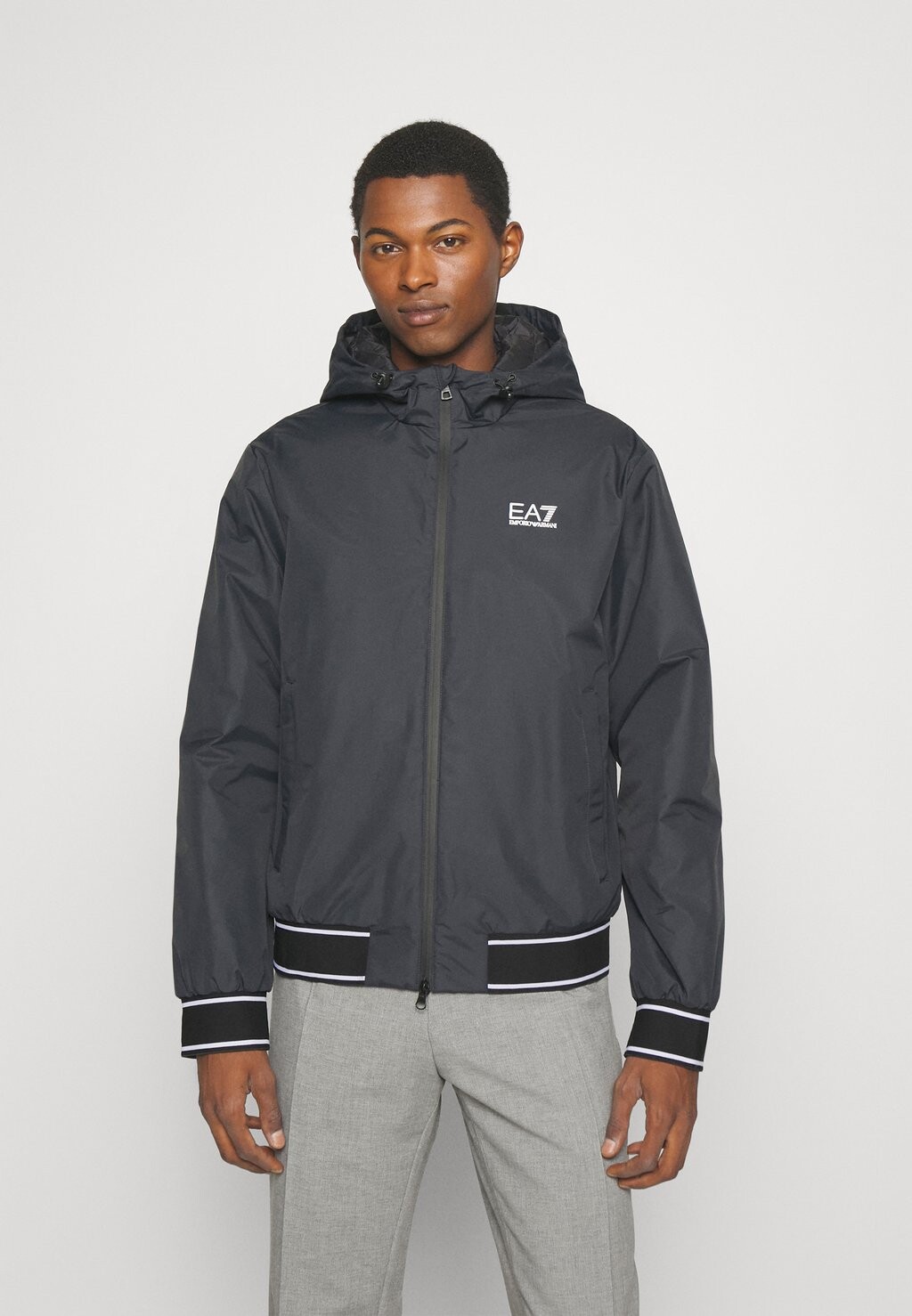 

Куртка EA7 Emporio Armani КУРТКА, цвет notte