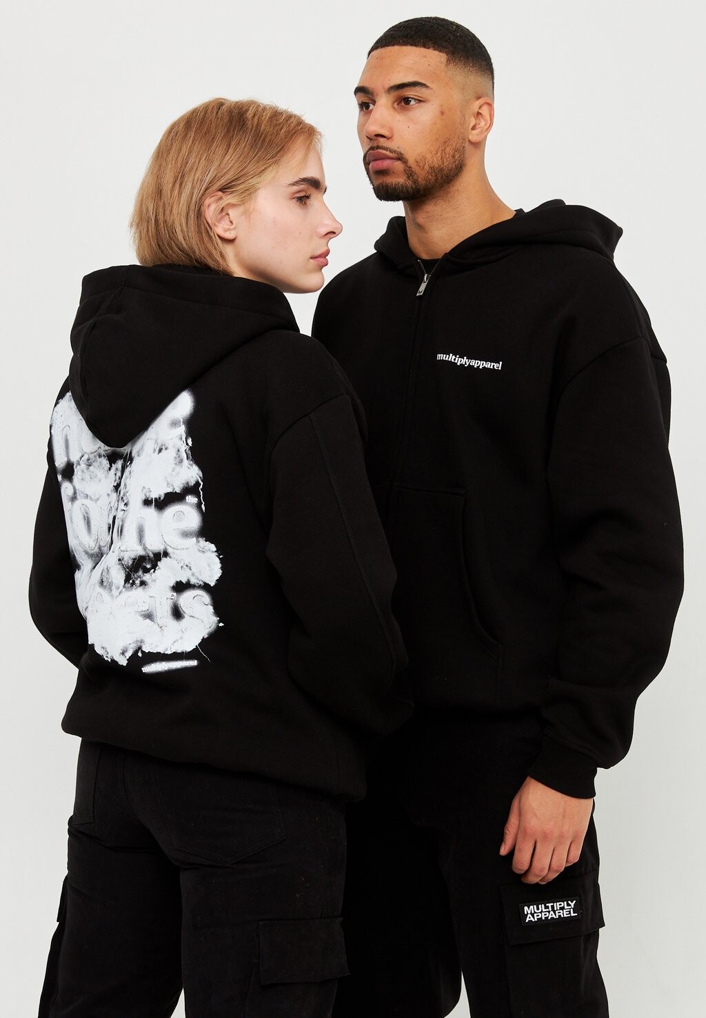 

Толстовка на молнии Multiply Apparel, черный