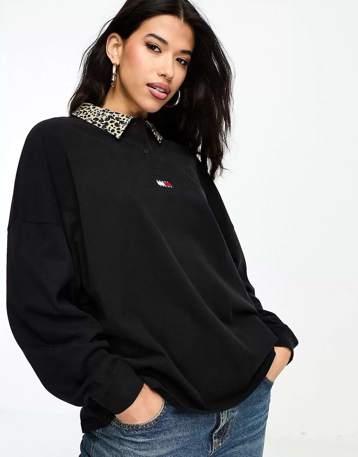 

Черный оверсайз-топ регби с длинными рукавами и леопардовым принтом Tommy Jeans