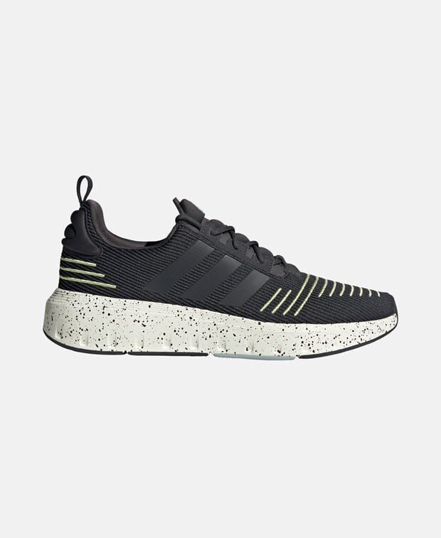 

Кроссовки adidas, черный