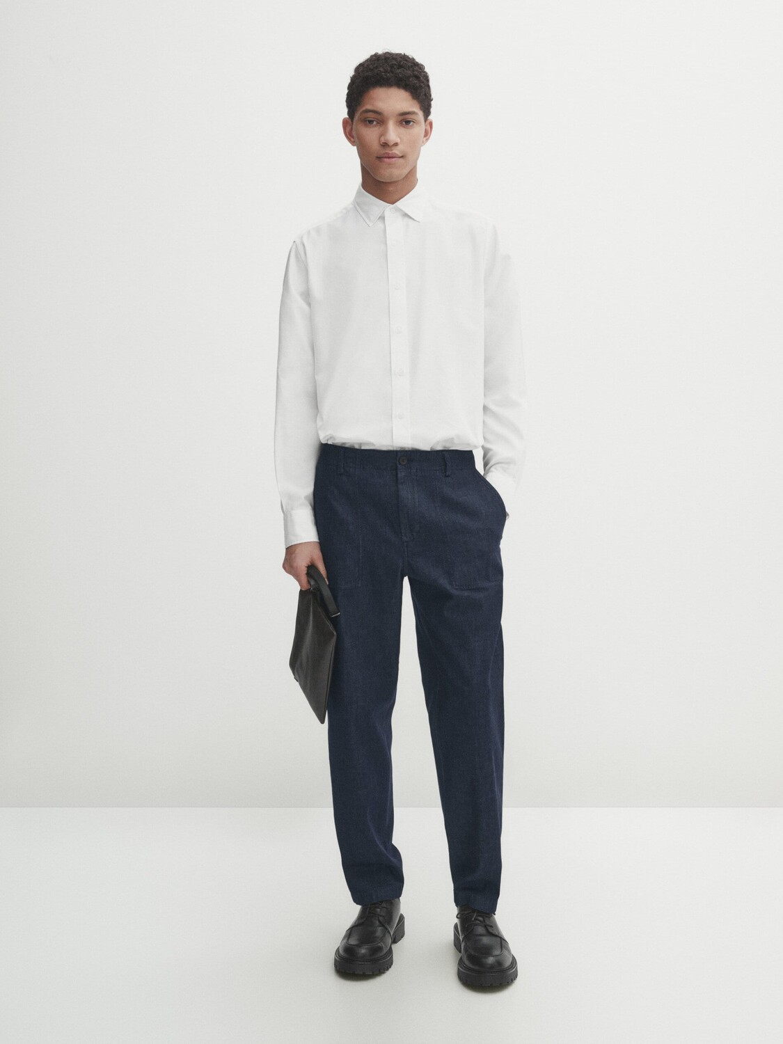 

Джинсы свободного кроя с карманом плотника. Massimo Dutti, индиго