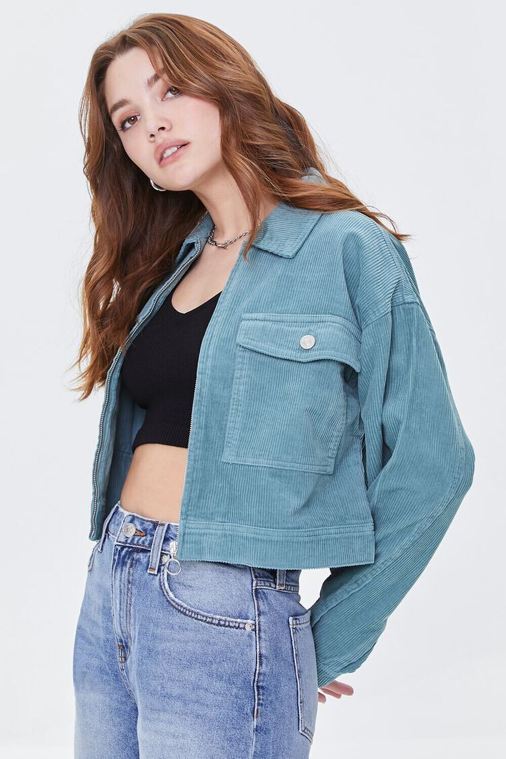

Вельветовая укороченная куртка на молнии Forever 21