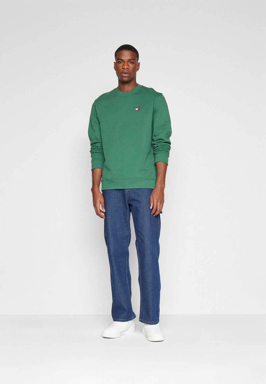 

Толстовка Tommy Jeans BADGE CREW, темно-зеленый