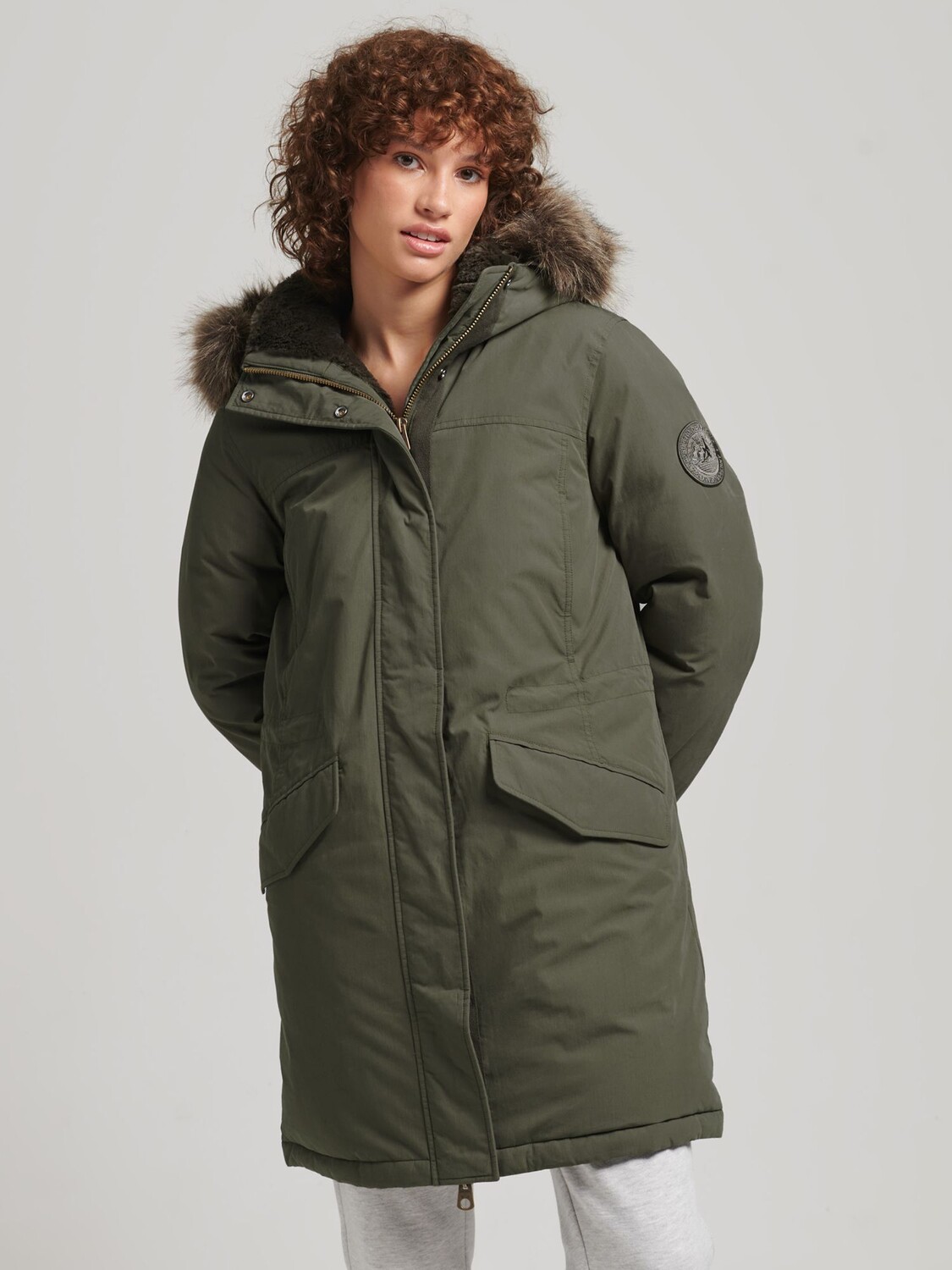 

Парка Superdry Down Everest, темно-хаки