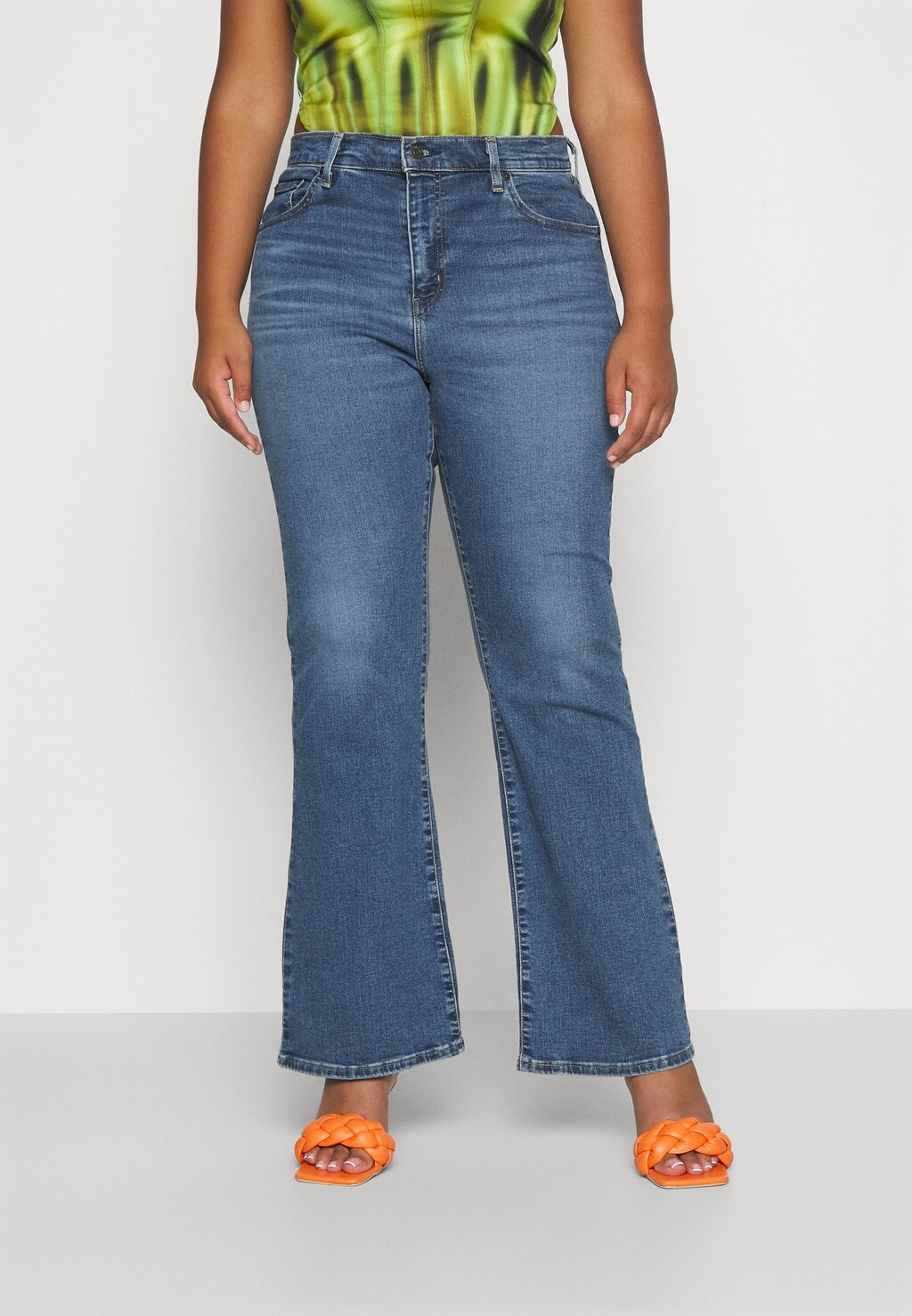 

Джинсы клеш Levi's