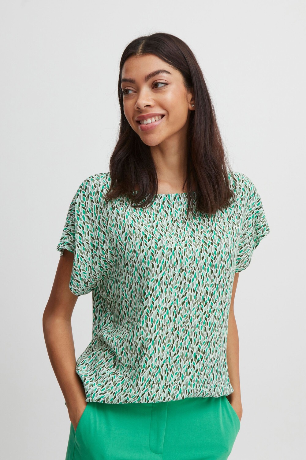 

Блуза b.young Kurzarm BYJOSA TSHIRT, зеленый