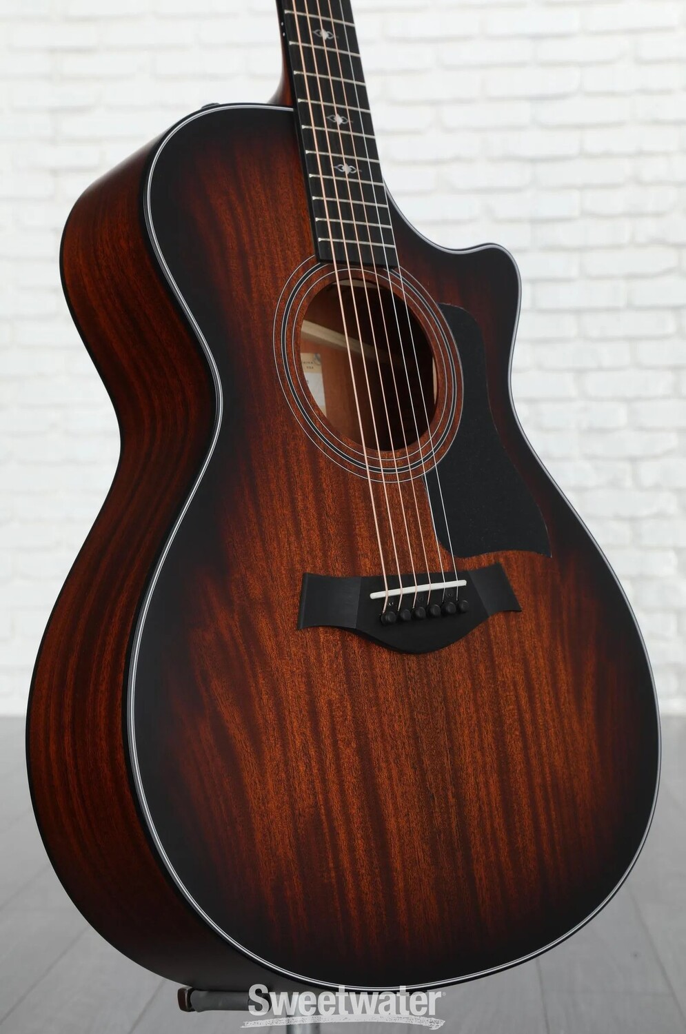 

Акустико-электрическая гитара Taylor 322ce - Shaded Edgeburst