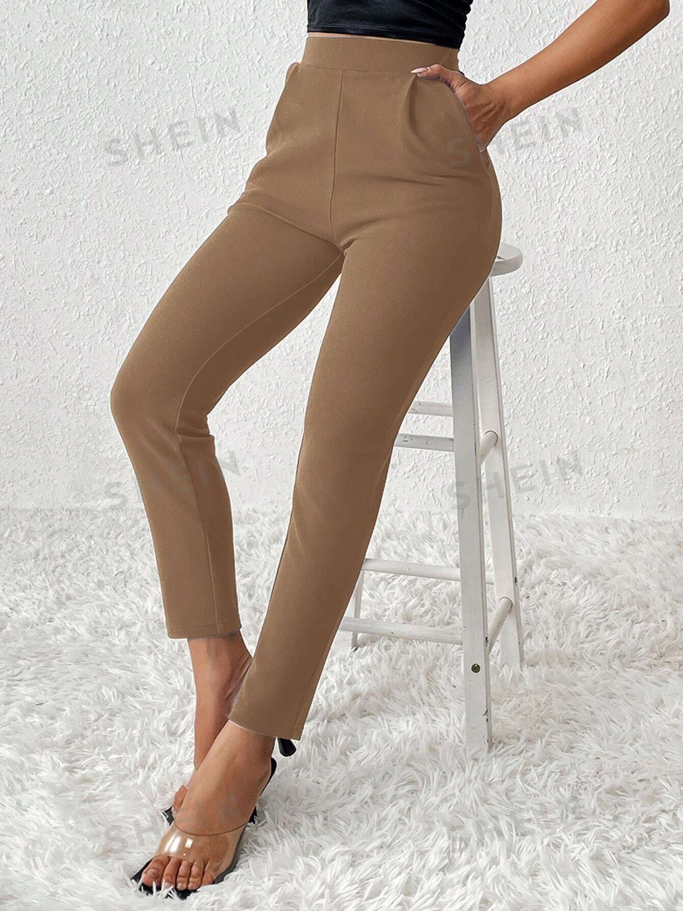 цена SHEIN PETITE Однотонные зауженные весенние женские брюки, кофейный коричневый