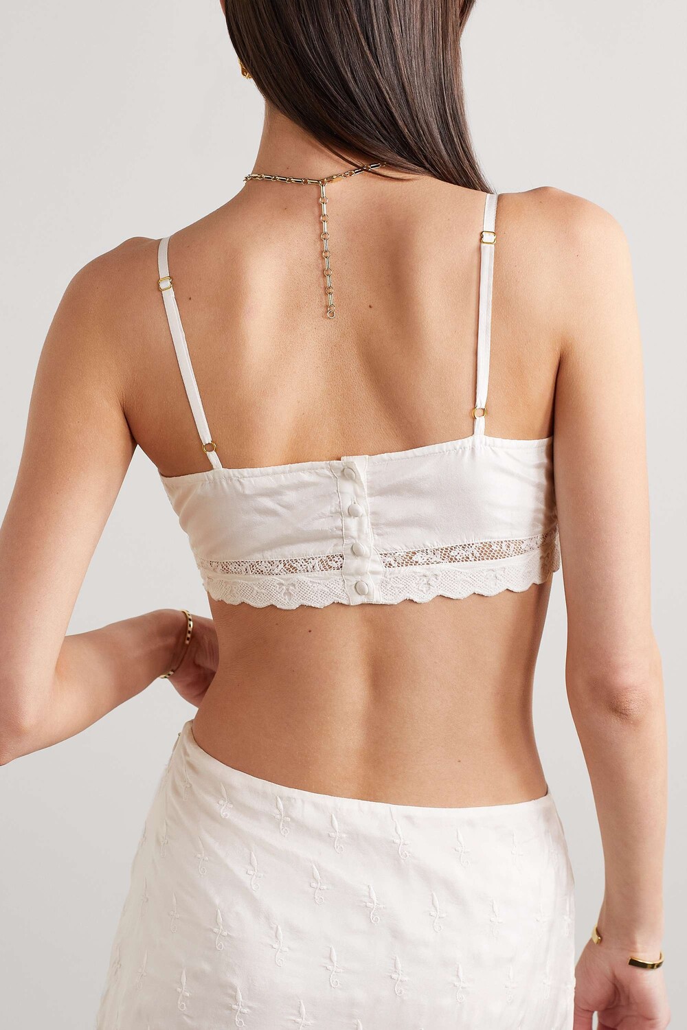 

LOVESHACKFANCY бюстгальтер без косточек Pabla с вышивкой и отделкой крючком, белый