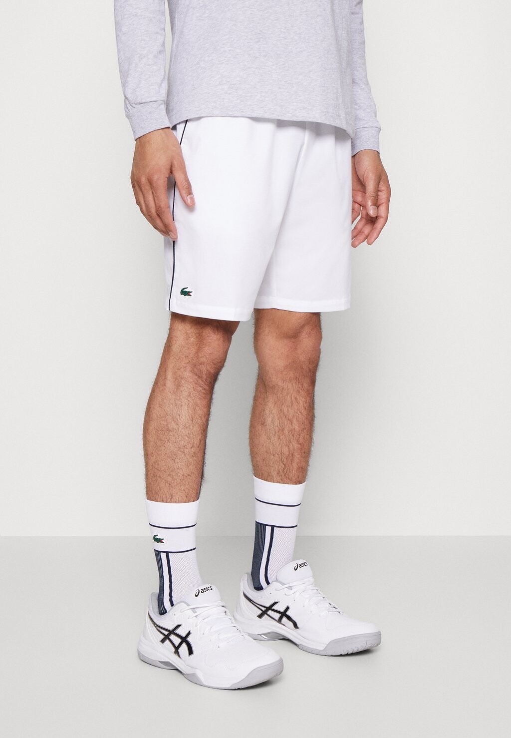 

Спортивные шорты Lacoste