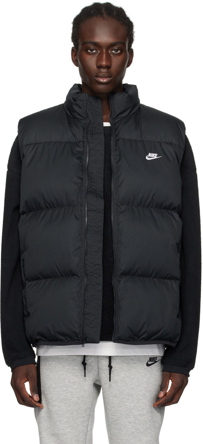 

Черный пуховик Sportswear Club Nike