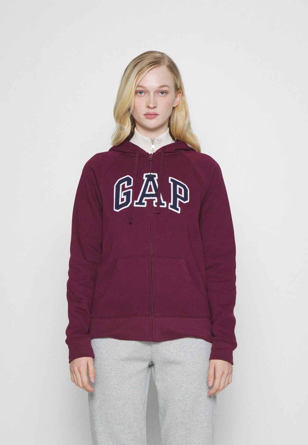 

Толстовка на молнии НАСЛЕДИЕ GAP, рубиновый винный, Красный