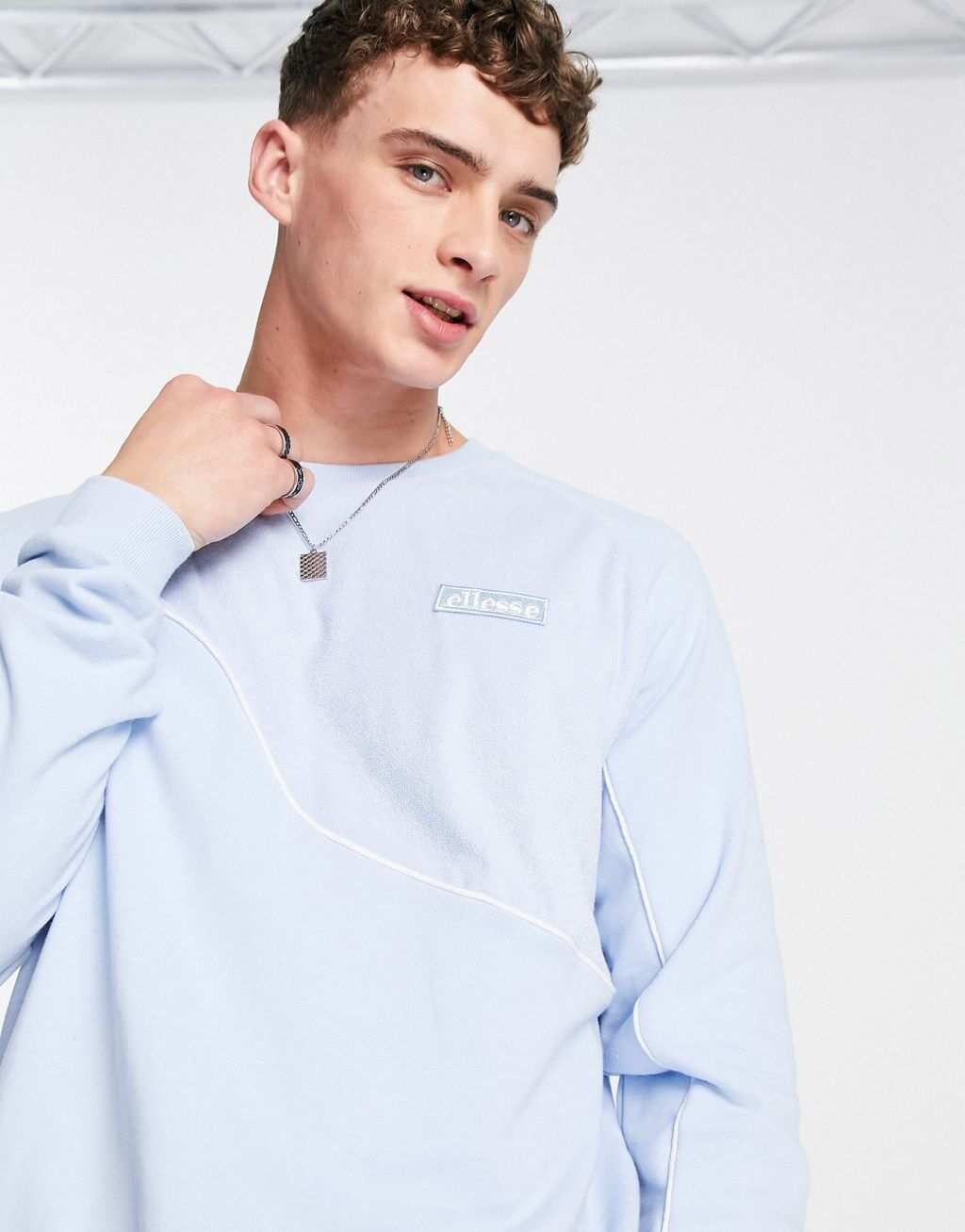 

Синий нейлоновый блокирующий трикотаж ellesse из контрастной ткани