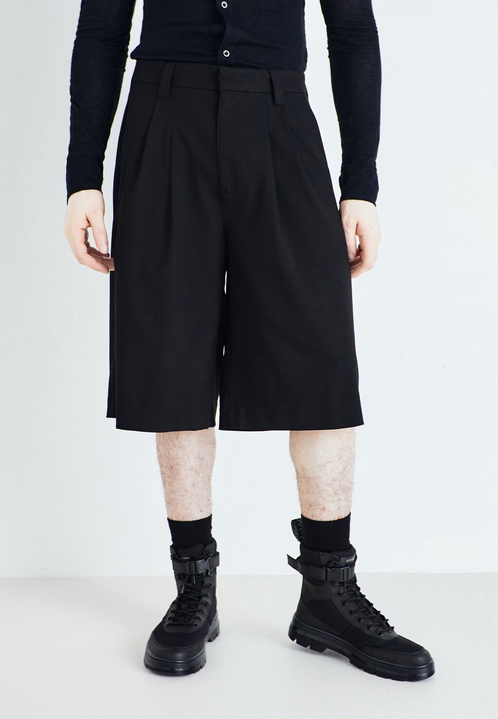 

Шорты GOLIATH TAILORED Jaded London, черный