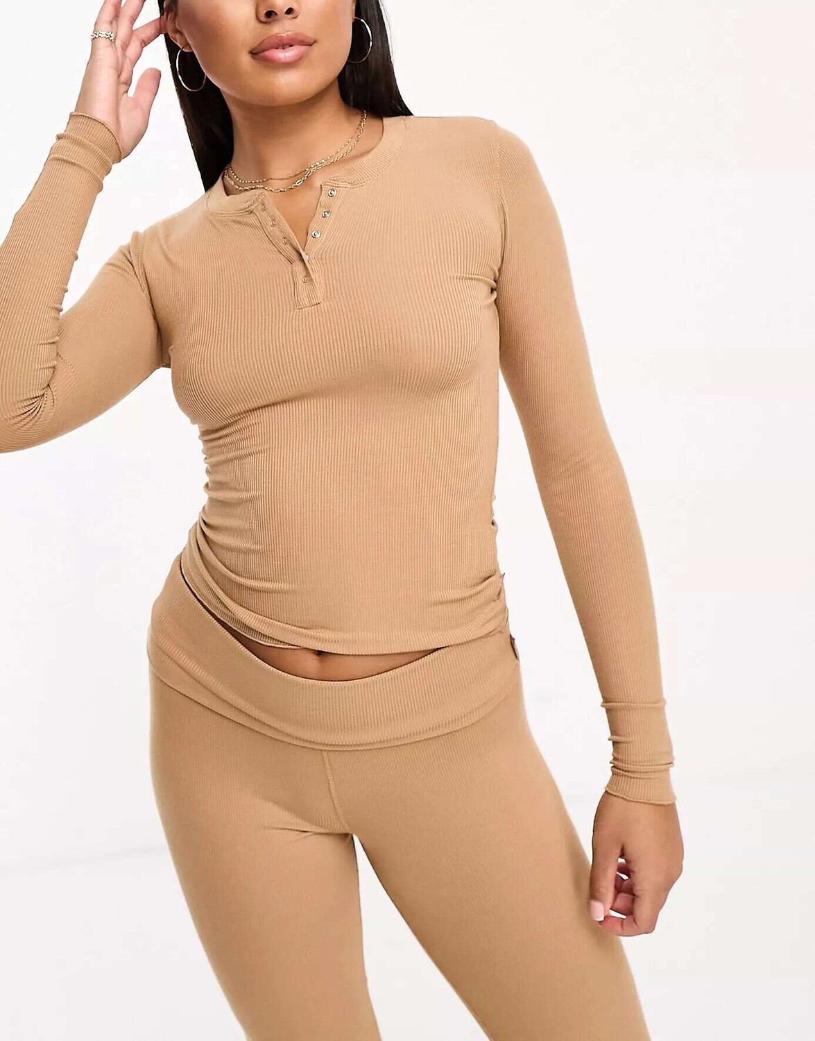 

Хлопок:В пижаме для восстановления сна Henley Top Co-ord в стиле Cafe Noir Cotton:On