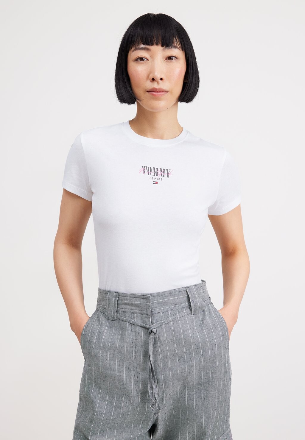 

Футболка с принтом Slim Essential Logo Tee Tommy Jeans, белый