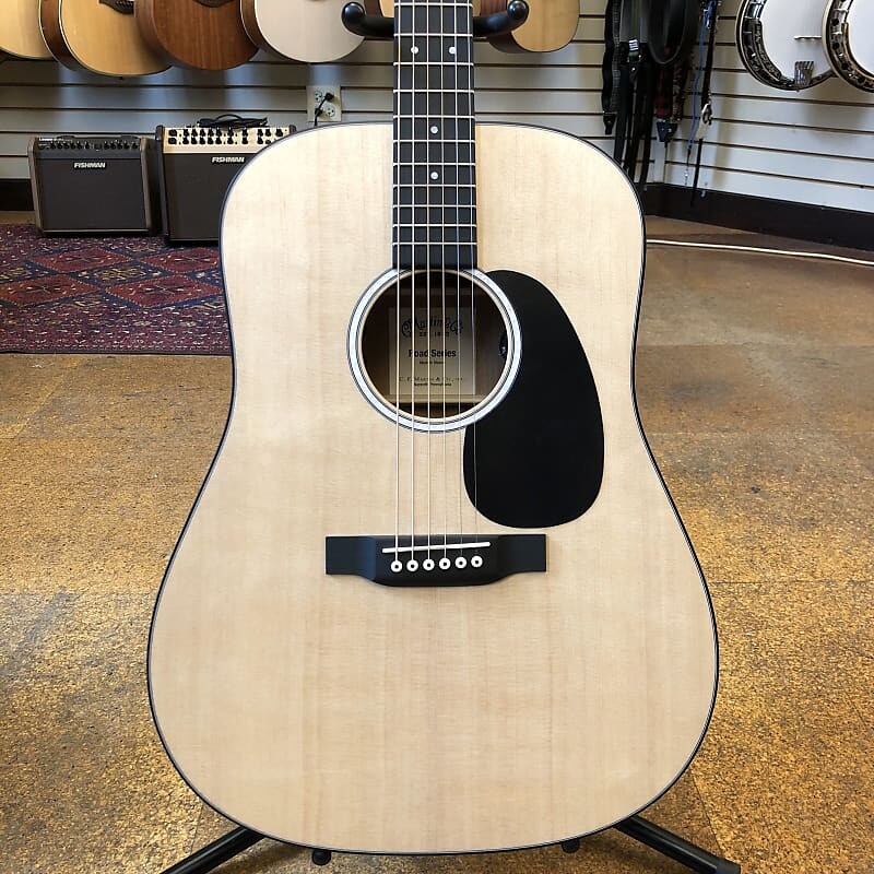 

Акустическая гитара Martin D-10E Road Series Sitka Spruce/Sapele Dreadnought Acoustic-Electric w/Padded Gig Bag