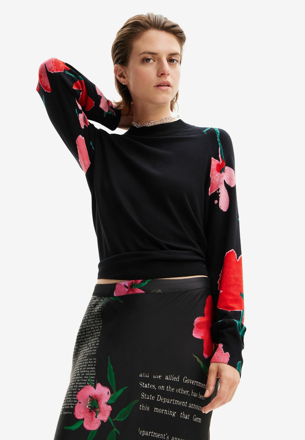 

Свитер Floral Desigual, черный