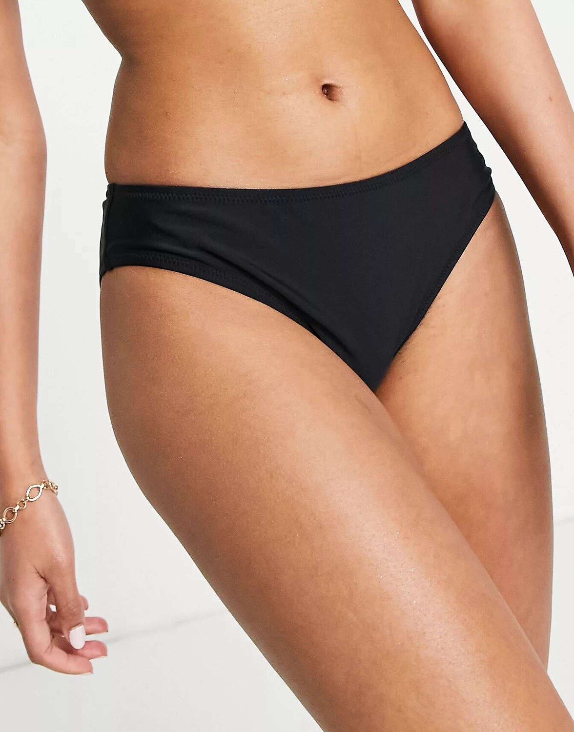 

Черные плавки бикини с высокими ногами Pour Moi Fuller Bust Space