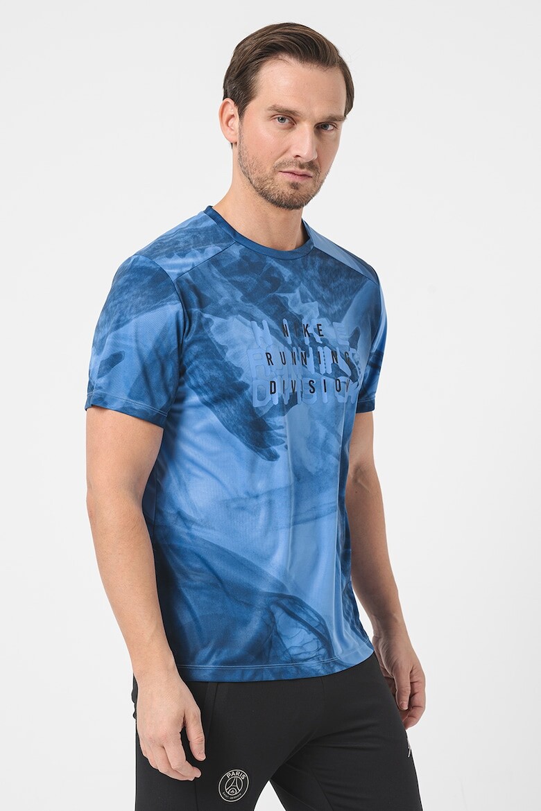 

Футболка для бега Run Division Rise 365 с технологией Dri-FIT Nike, синий