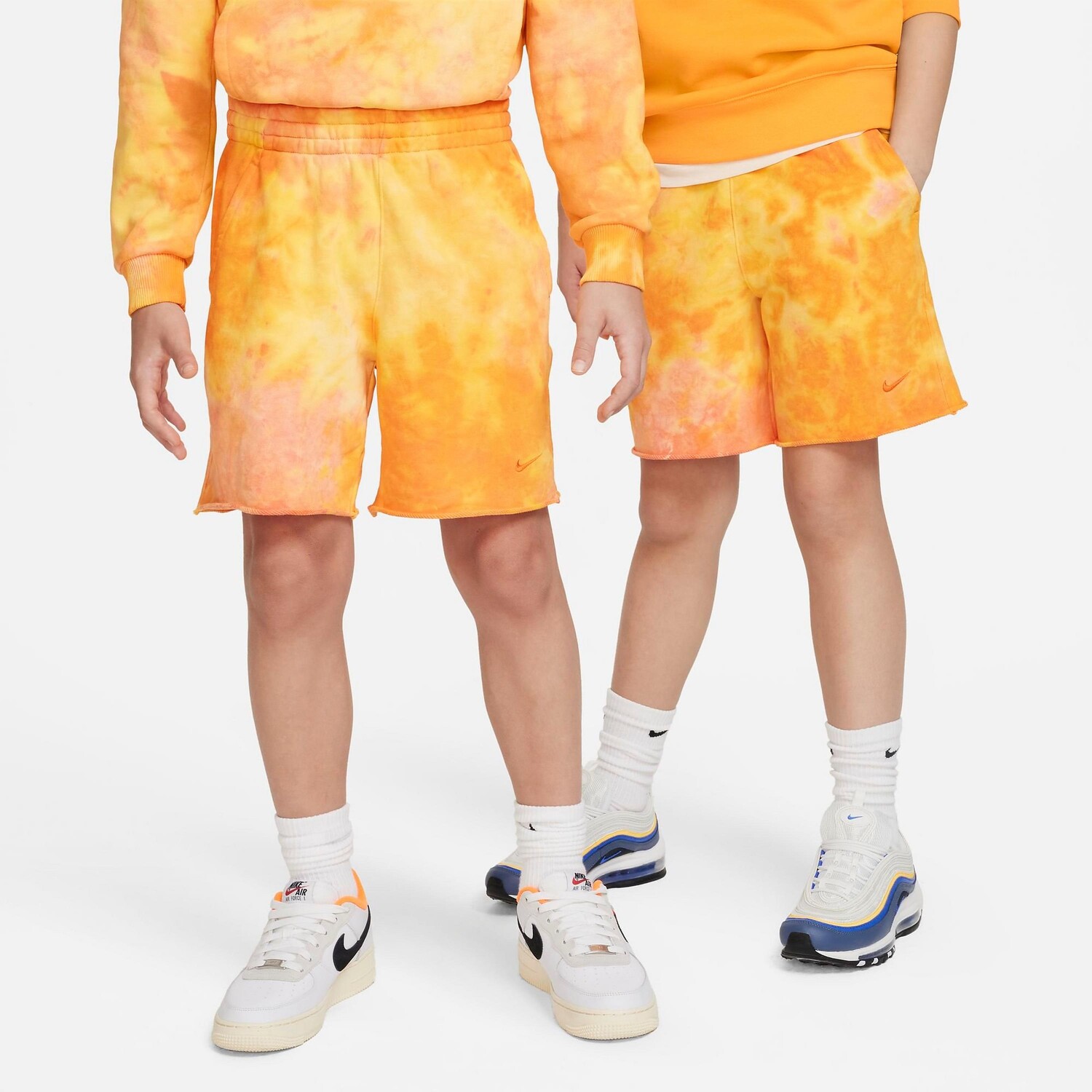 

Детские флисовые шорты Nike Sportswear Tie-Dye Wash Club, апельсин