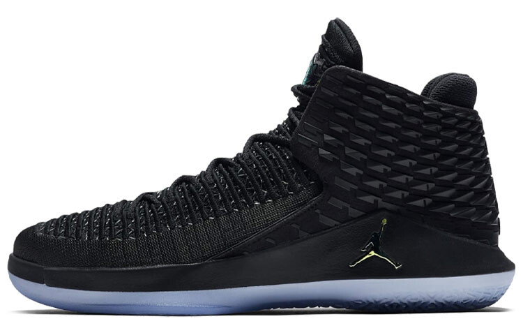 

Air Jordan 32 PF Black Cat Черный/Серебристый металлик