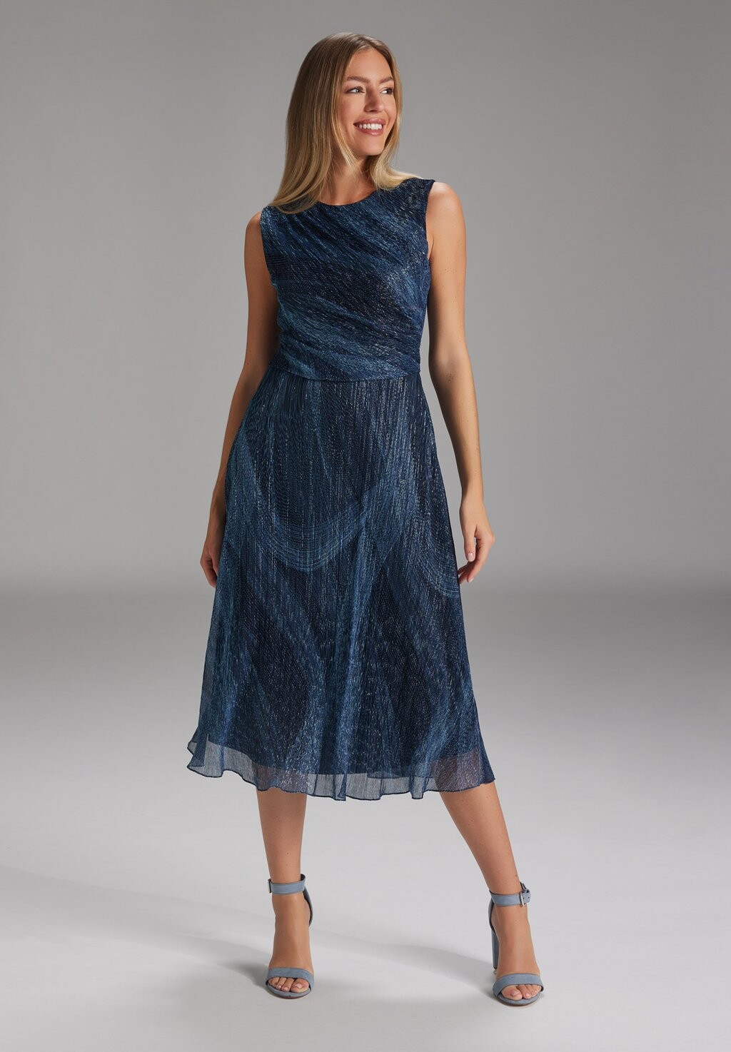 

Элегантное платье Plissiertes Mit Fäden Swing, цвет dark blue