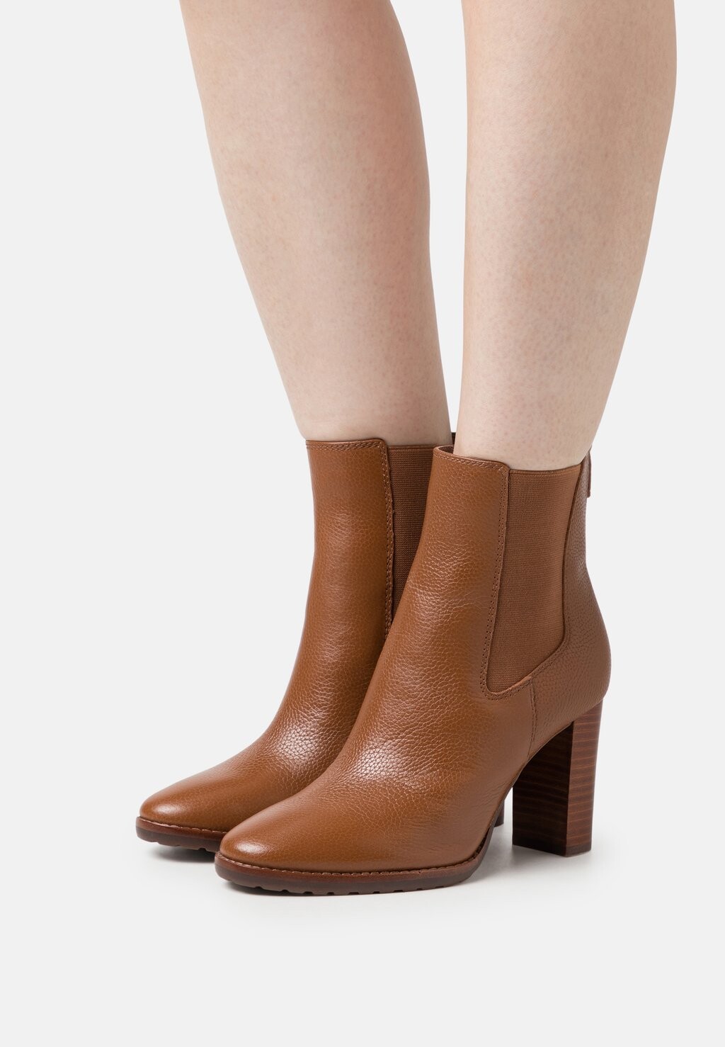 

Ботильоны на каблуке Lauren Ralph Lauren