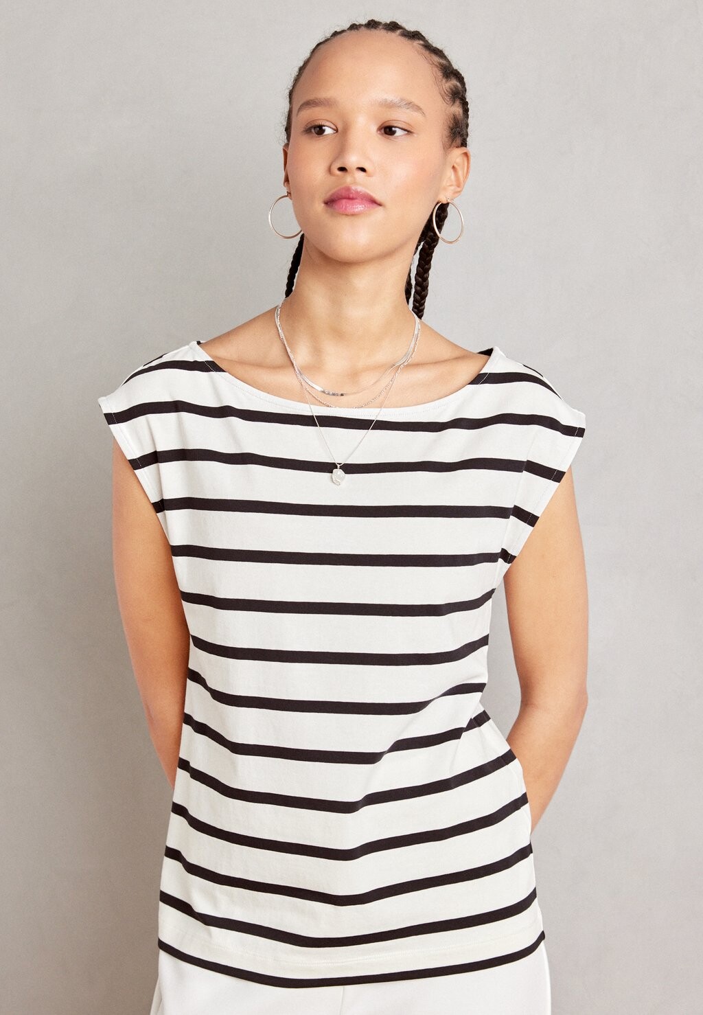 

Футболка с принтом Esprit, цвет off white