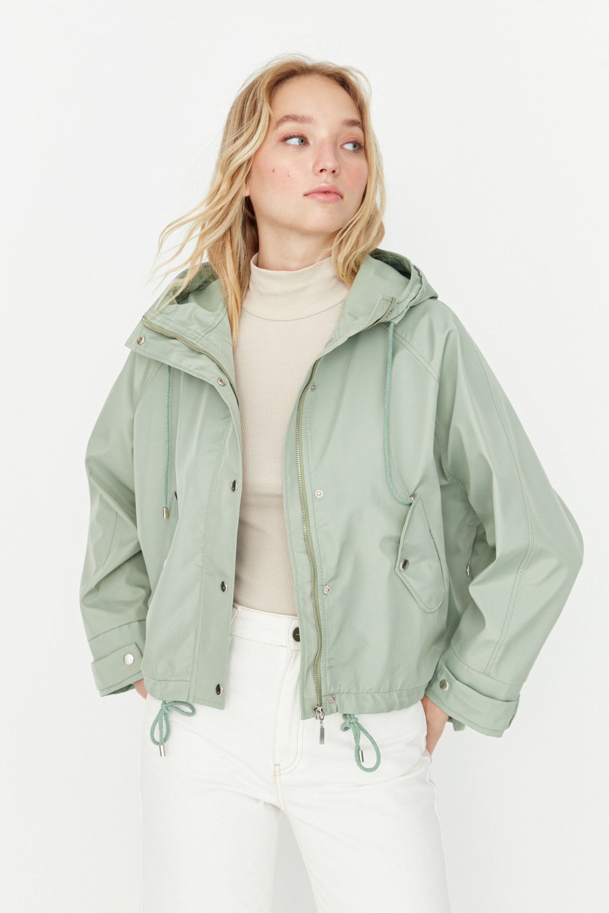 цена Зимняя куртка - зеленая - базовая Trendyol, зеленый