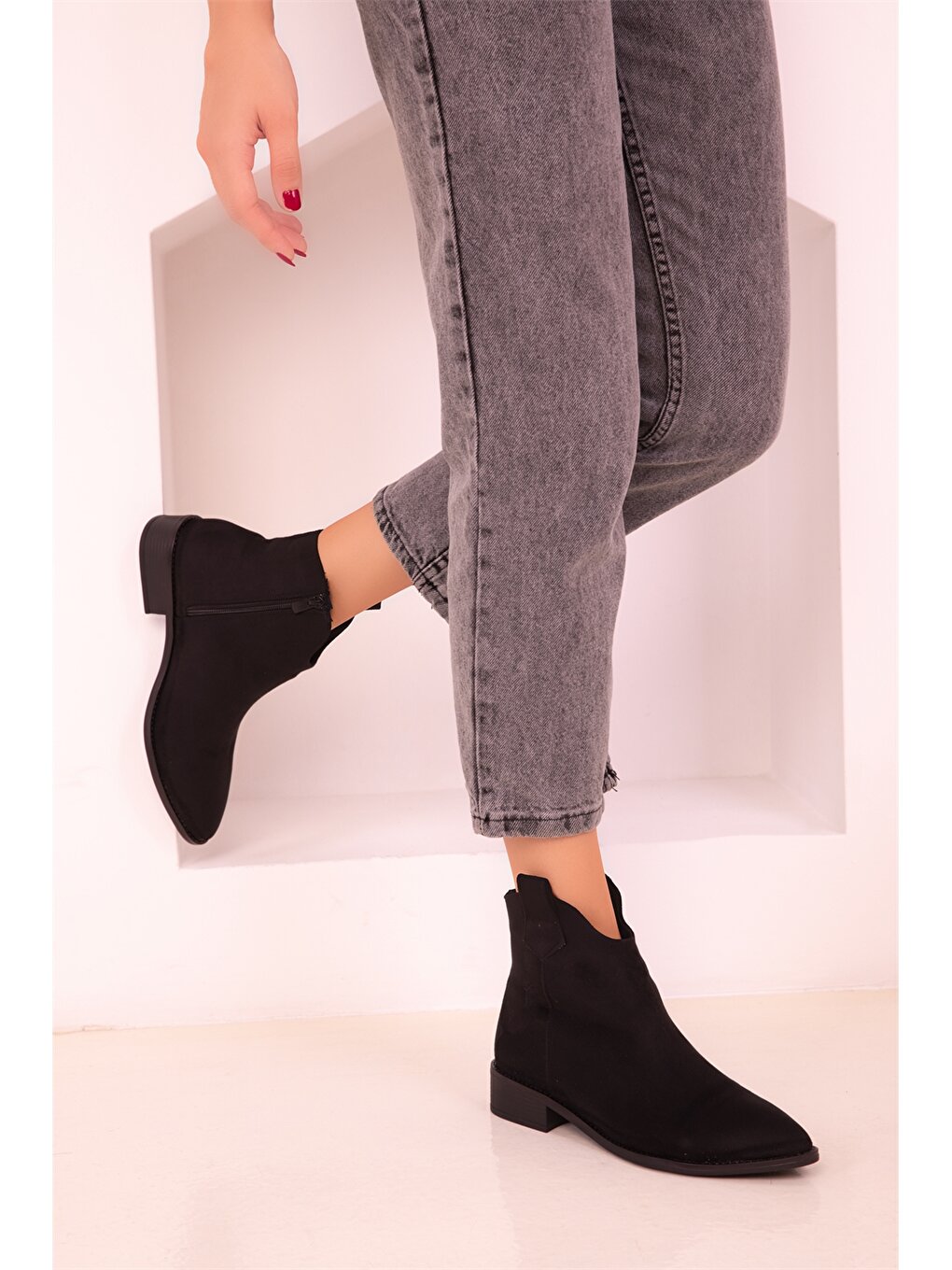 Замшевые женские ботинки на молнии Soho Exclusive, черный замшевые ботинки на молнии iguelle черный