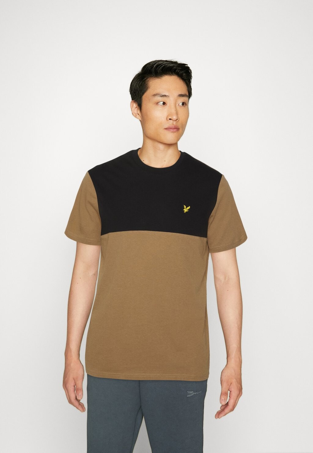 

Футболка с принтом Lyle & Scott, светло-коричневый меланж