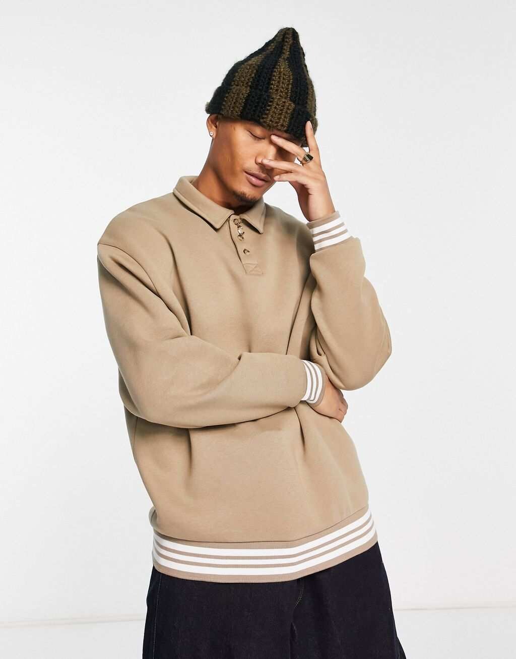 

Бежевая толстовка-поло с воротником на пуговицах ASOS DESIGN, Бежевый
