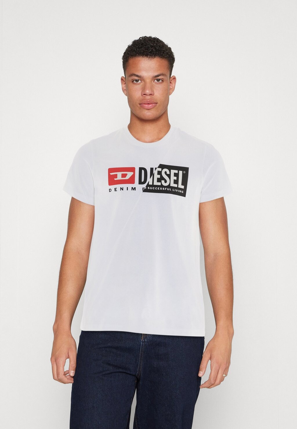 

Футболка с принтом Diesel, белый