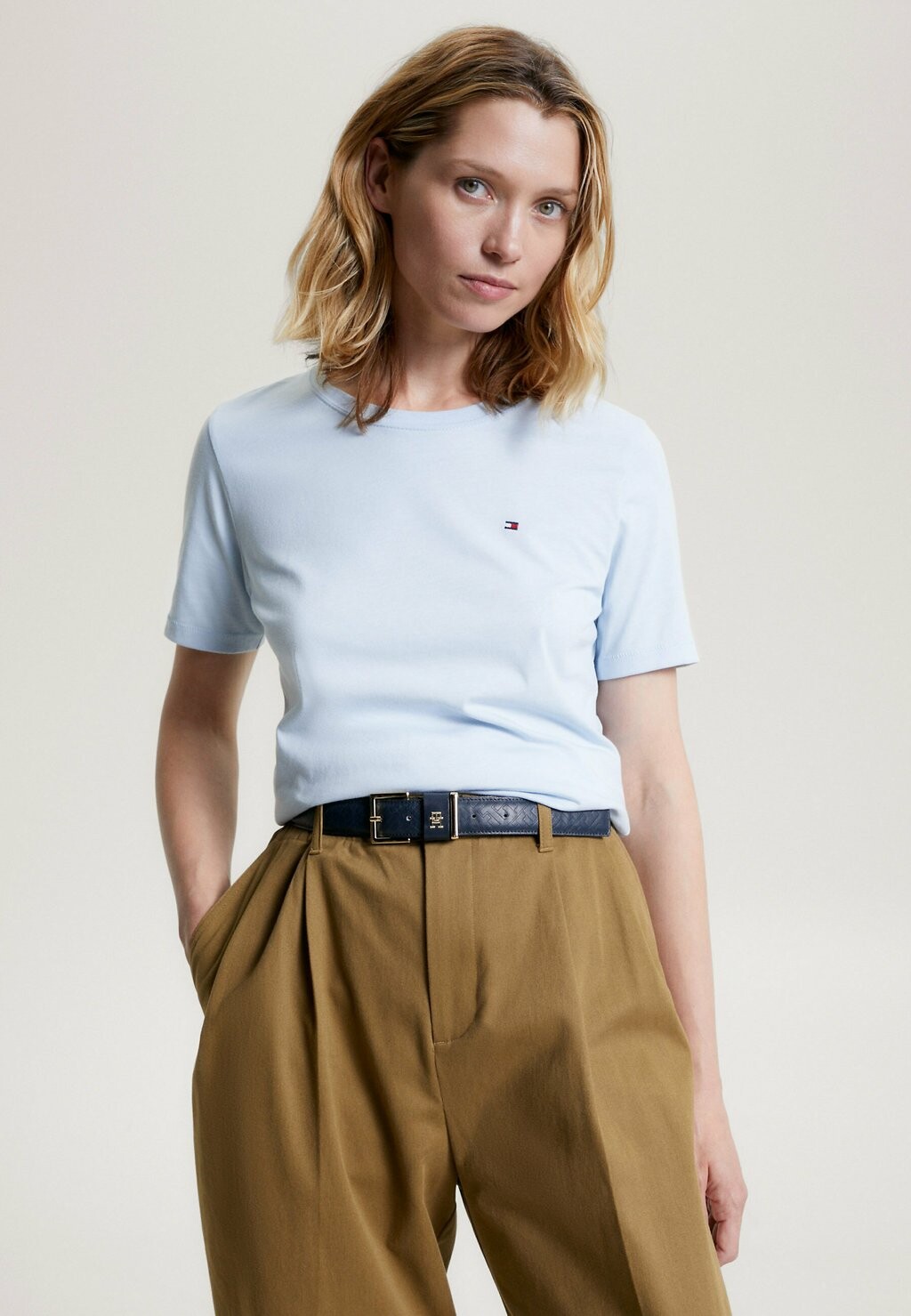 

Базовая футболка Modern Crew Neck Tommy Hilfiger, цвет breezy blue