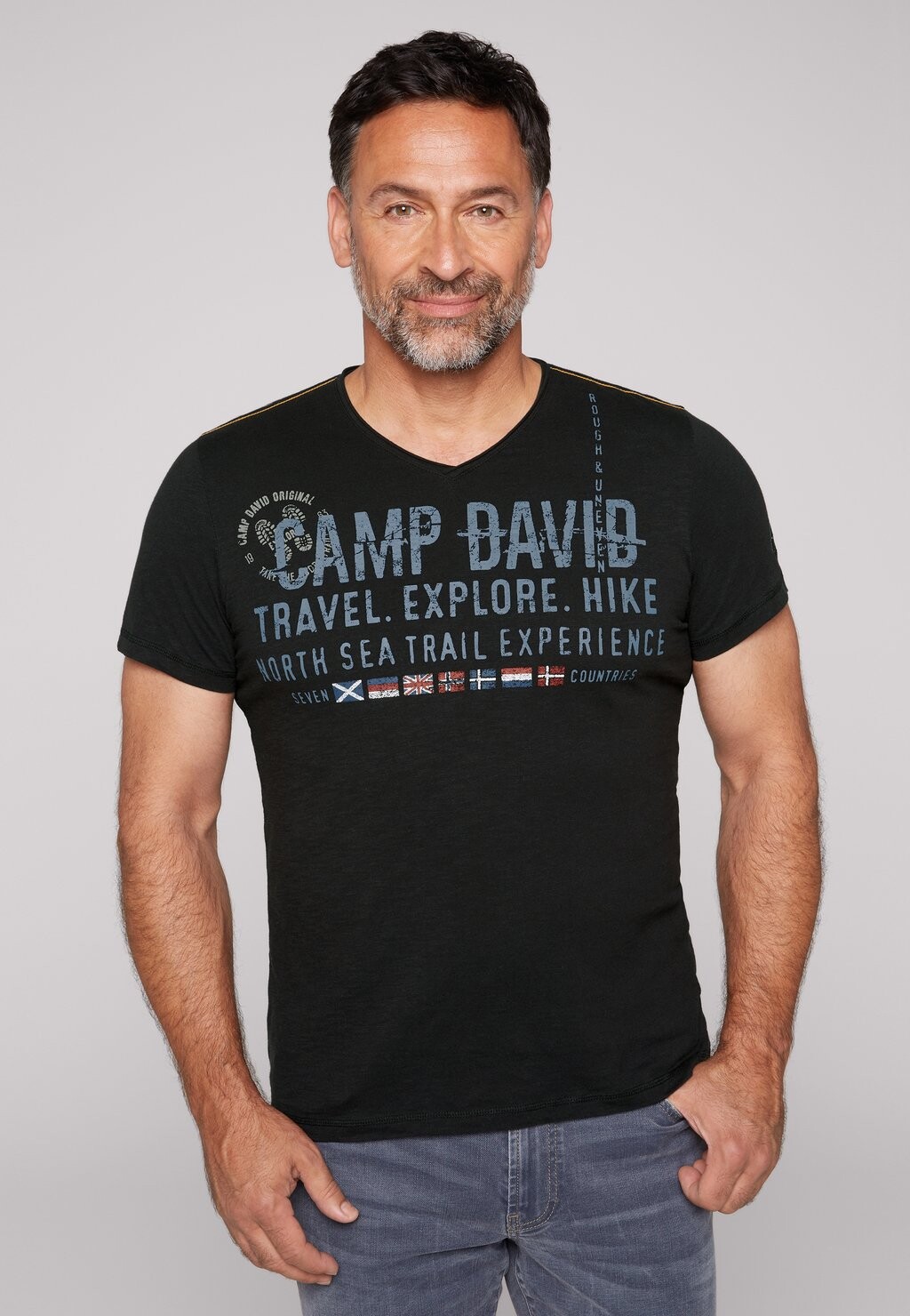 цена Футболка с принтом V NECK USED Camp David, цвет black