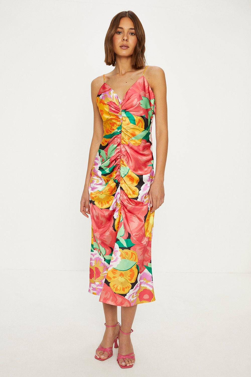 цена Атласное платье-комбинация с большим цветочным принтом и рюшами Oasis, оранжевый