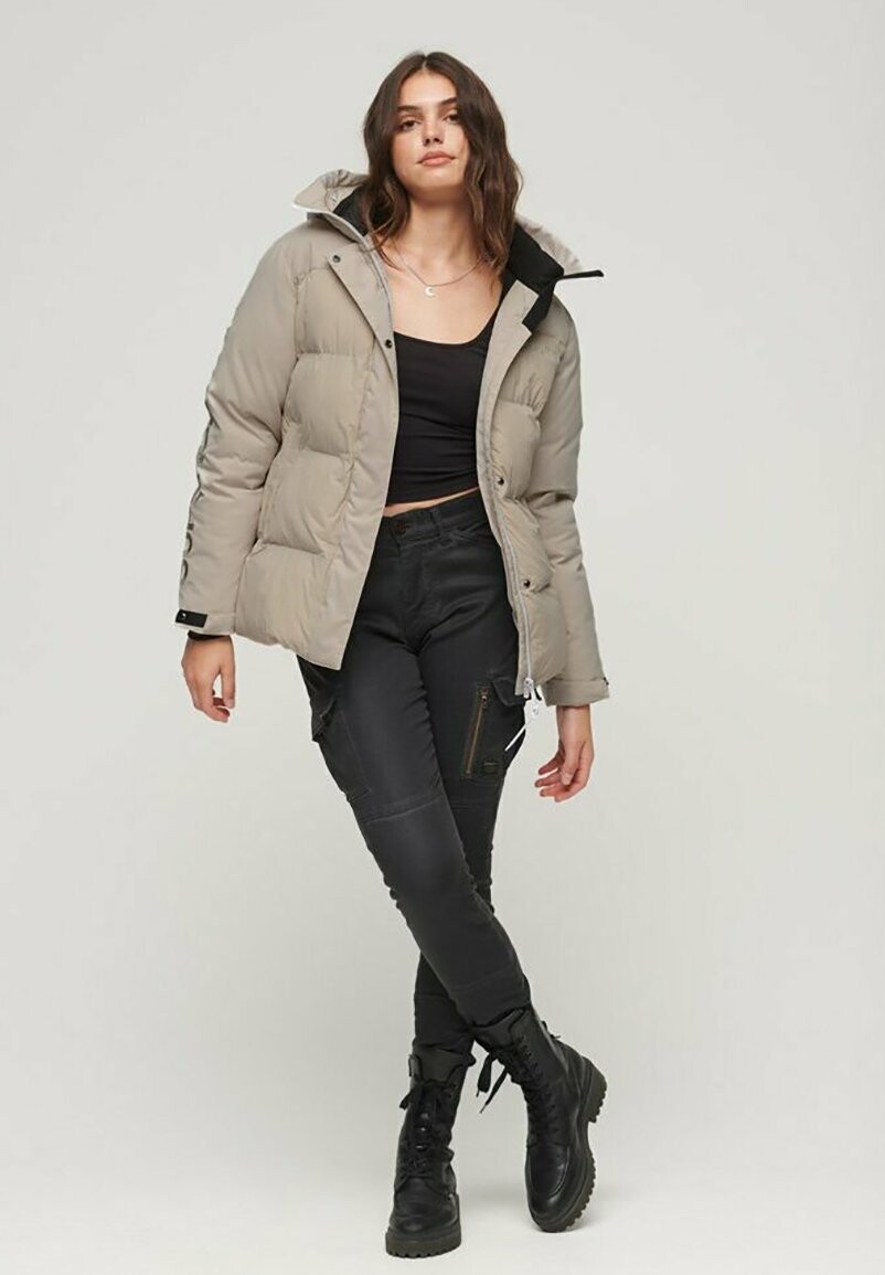 

Зимняя куртка Superdry HOODED CITY PADDED WIND, цвет chateau gray