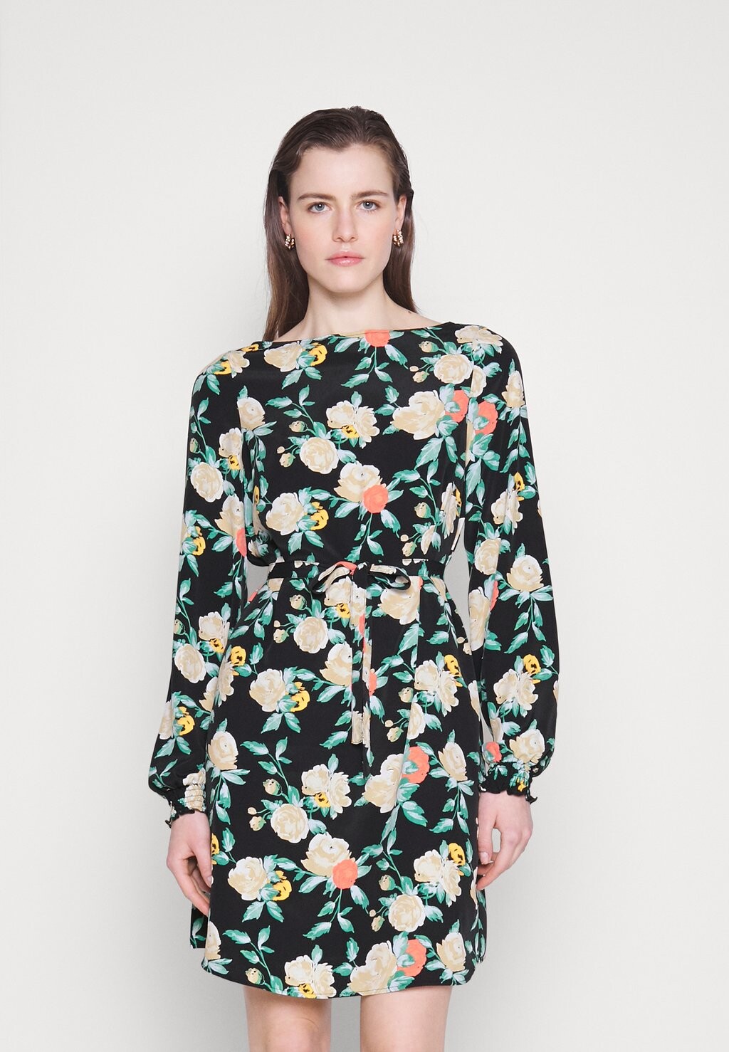 

Летнее платье Vero Moda, черный