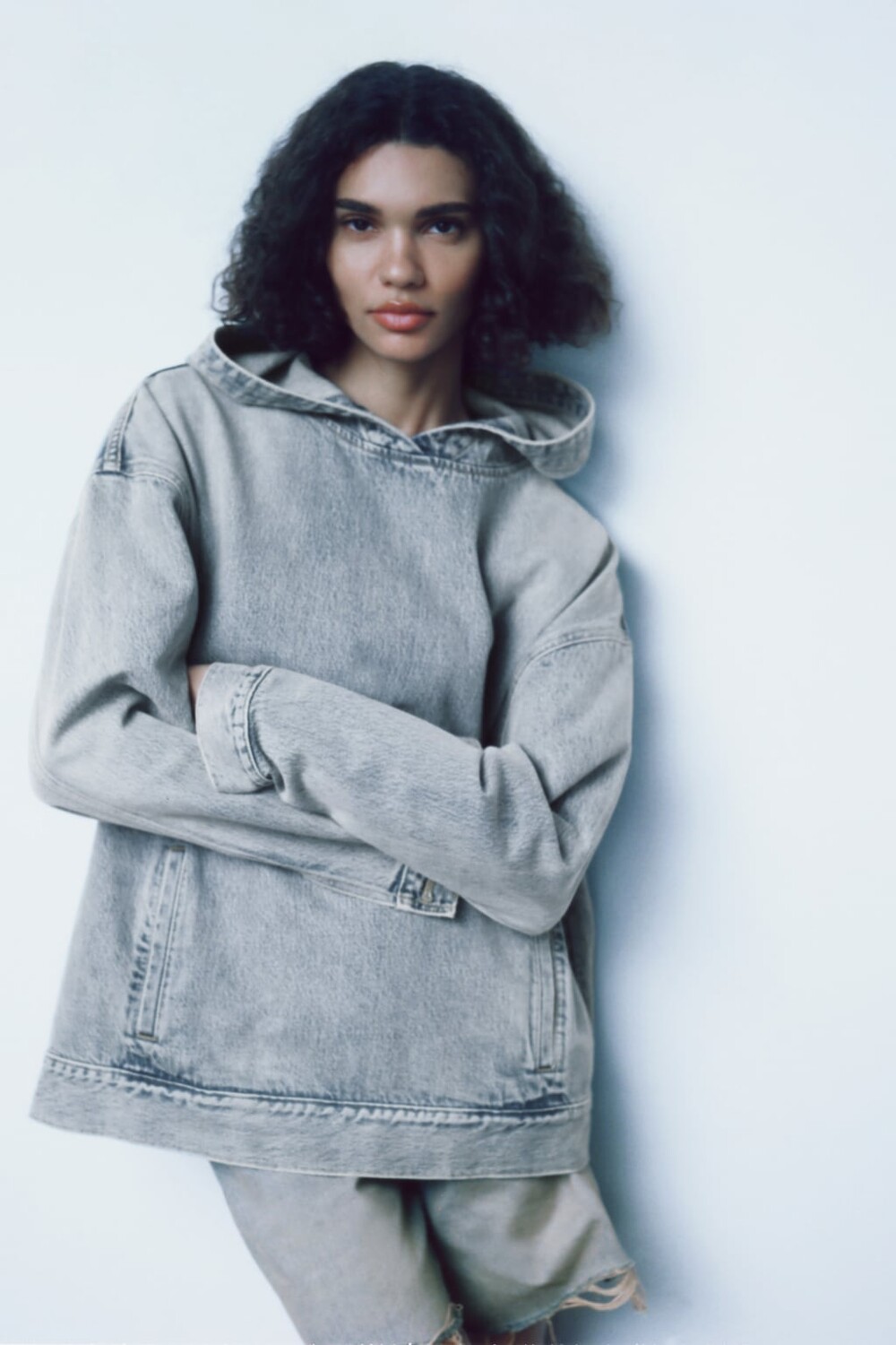 

Джинсовая толстовка trf ZARA, синий