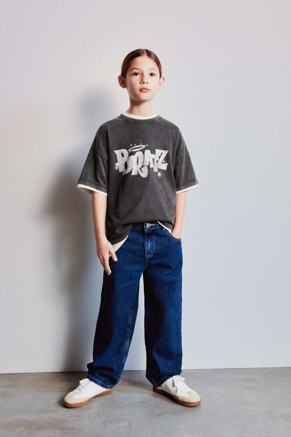 

Футболка bratz со стразами ZARA, антрацитовый серый
