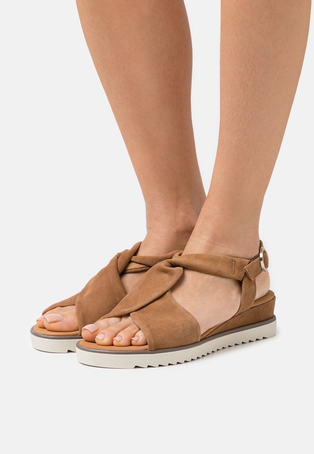 

Босоножки на танкетке Gabor Comfort
