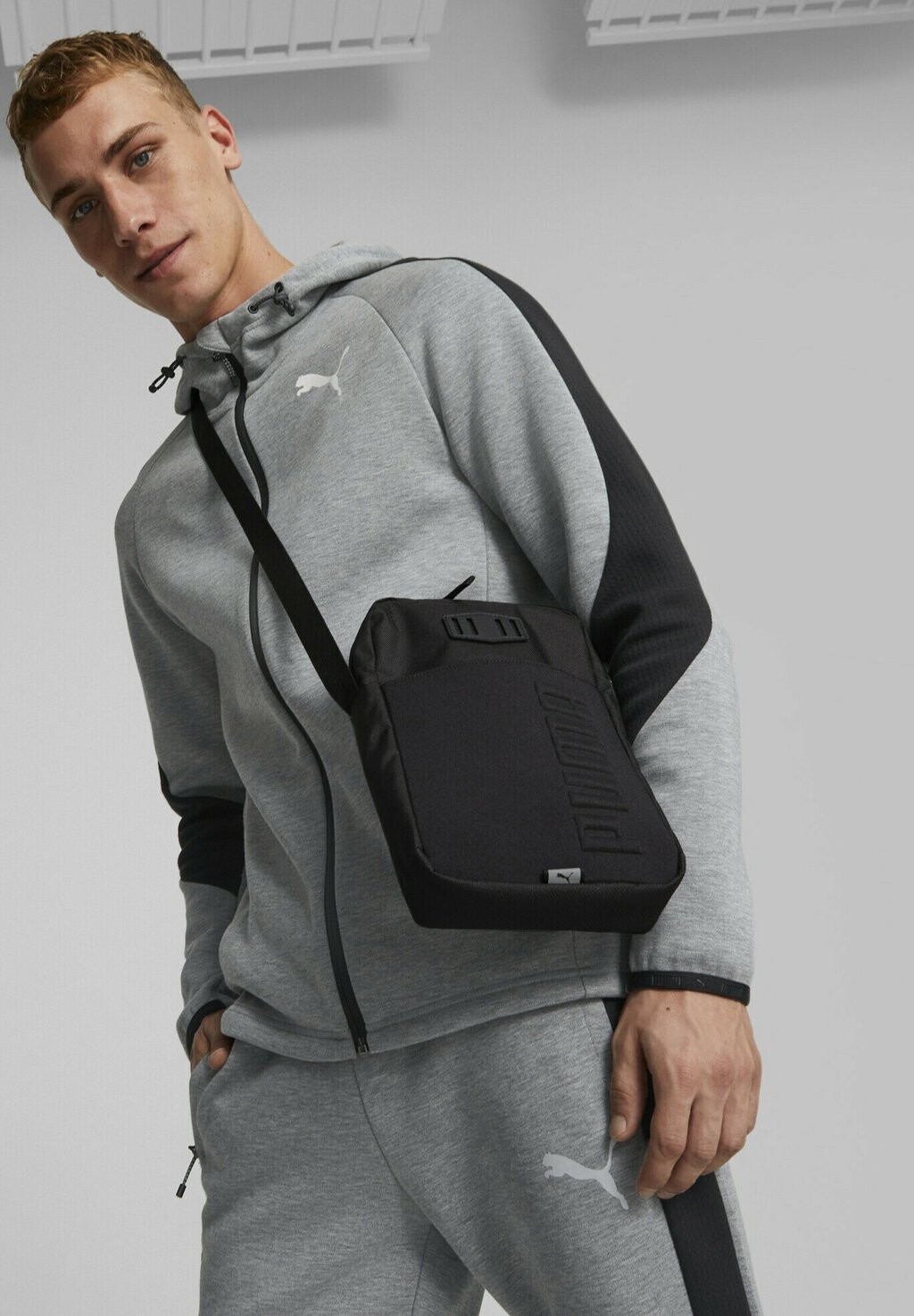 

Сумка через плечо Puma, черный