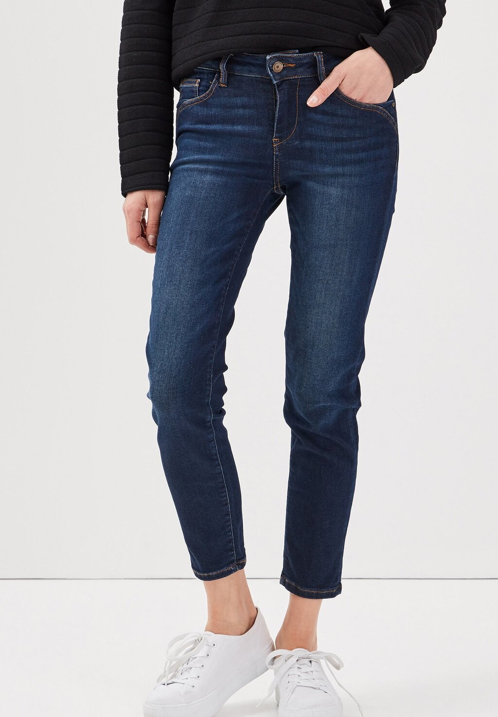 

Джинсы облегающего кроя BONOBO Jeans